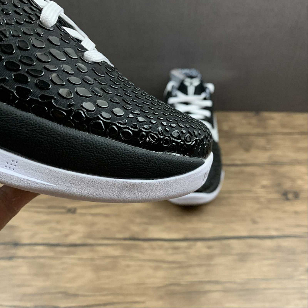 Nike [CW2190-002]-[KOBE 6 PROTRO MAMBACITA MAMBA FOREVER BLACK/WHITE-METALLIC GOLD]-[MAN:39-46] - Image 9