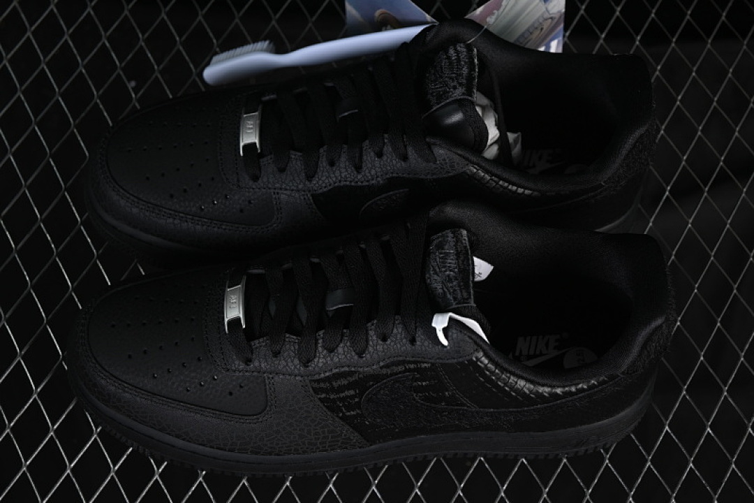 Nike [HQ1977-001]-[AIR FORCE 1 LOW 07 LX 3X CELEBRATION TRIPLE BLACK]-[WOMAN:36-39]-[MAN:40-45] - Image 11