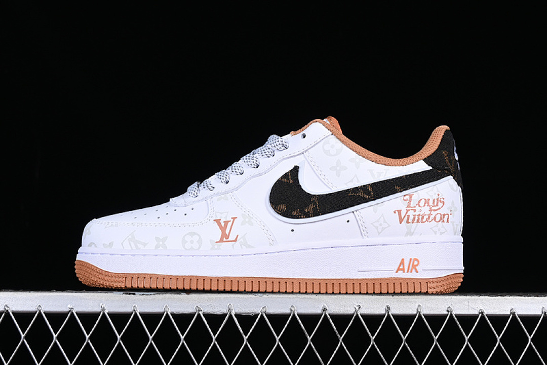 Nike [CV0670-600]-[AIR FORCE 1 07 LOW WHITE/BLACK/BROWN]-[WOMAN:36-39]-[MAN:40-45], photo 1