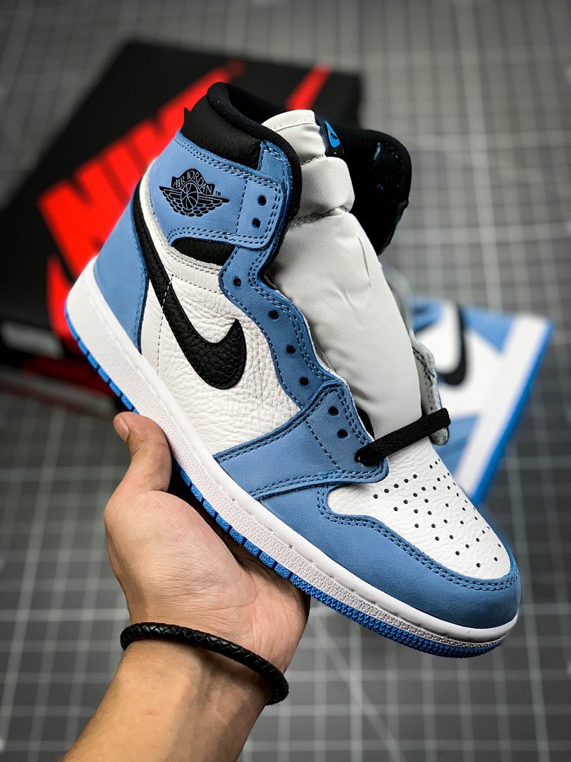 Jordan [555088-134]-[PK AIR JORDAN 1 RETRO HIGH OG WHITE/UNIVERSITY BLUE/BLACK]-[MAN:40-47.5], photo 1