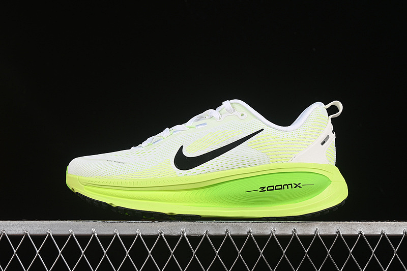 Nike Nike AIR ZOOM VOMERO 18 GREEN/BLACK/WHITE · HM6803-100, photo 1