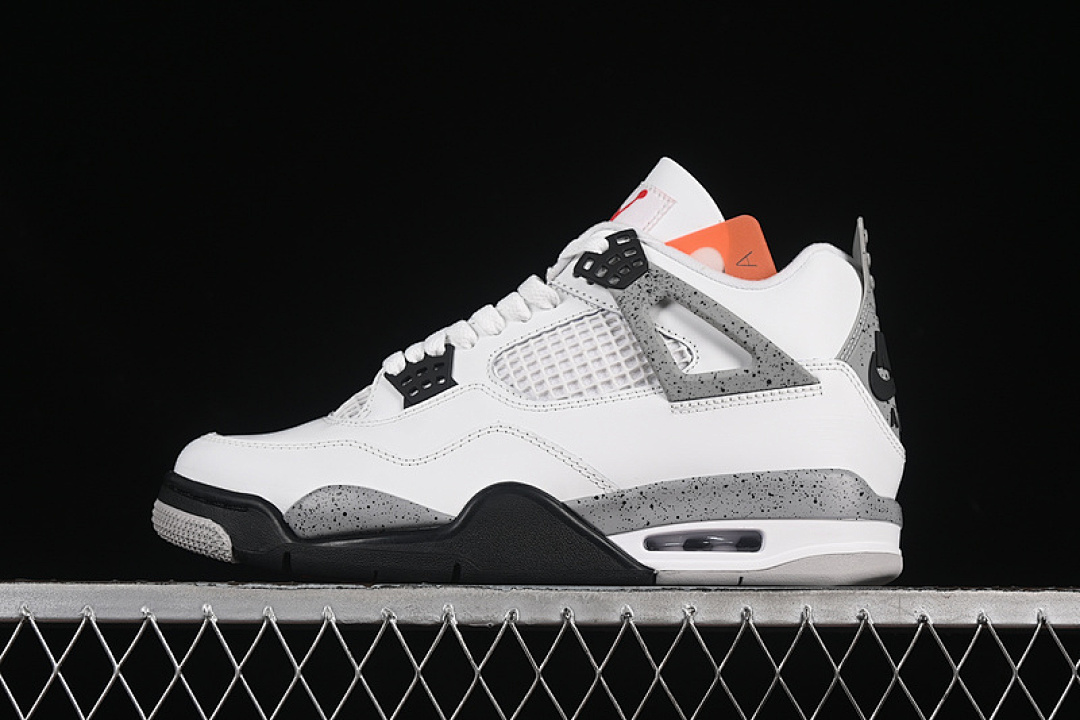 Jordan AIR Jordan 4 RETRO WHITE CEMENT SUMMIT WHITE/FIRE RED/TECH GREY/BLACK · FV5029-100, photo 1