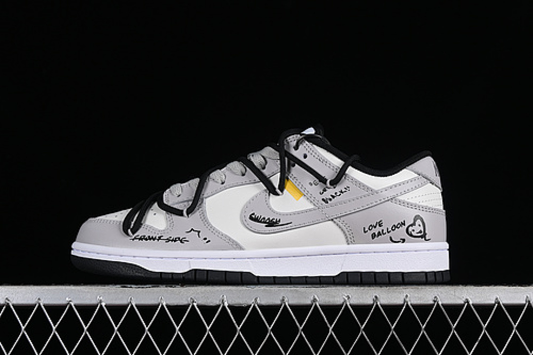 Nike SB DUNK LOW WHITE/GREY/BLACK · DD1391-100, photo 1