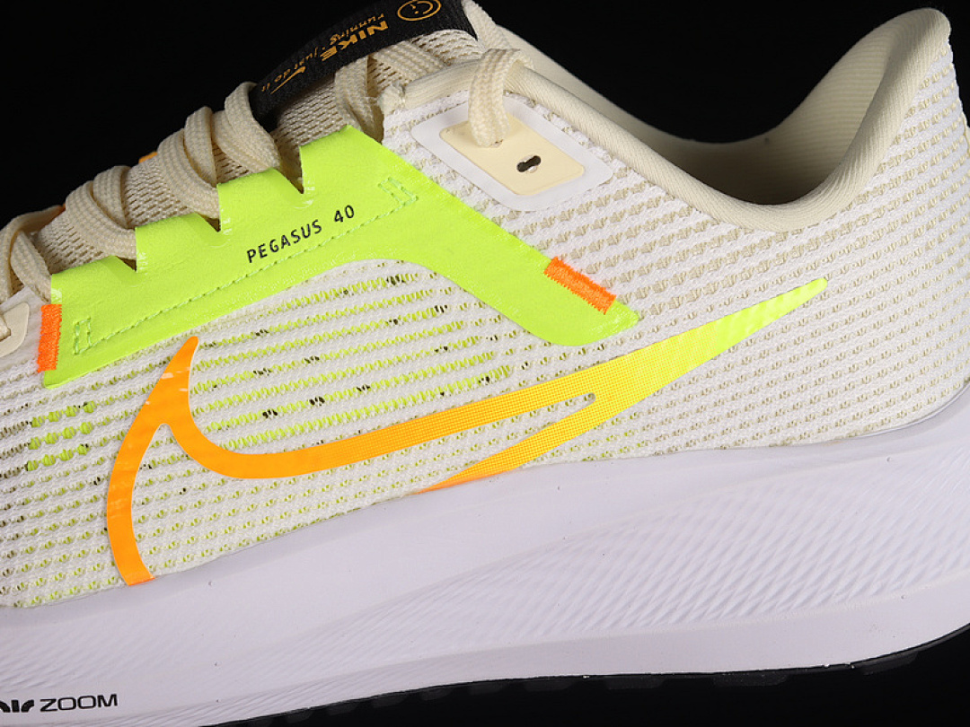 Nike [DV3853-101]-[AIR ZOOM PEGASUS 40 WHITE/COCONUT MILK/VOLT/MULTICOLOR]-[WOMAN:36-39]-[MAN:40-46] - Image 11