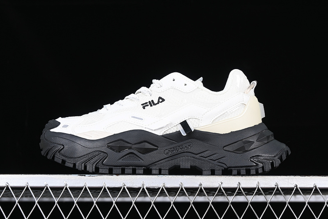Fila [T12W321301FSW]-[FILA FUSION PLATFORM DADDY SHOES WHITE/BLACK]-[WOMAN:35.5-40], photo 1