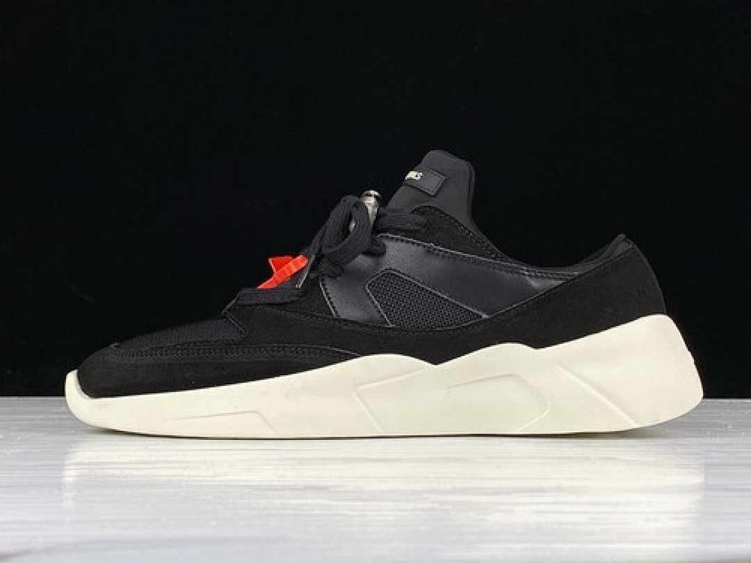 On Running [OWF FEAR OF GOD ESSENTIALS BLACK/BLACK/WHITE]-[MAN:39-45], photo 1