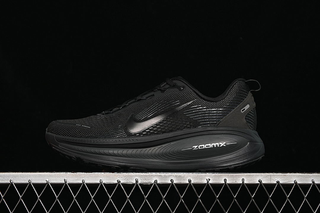Nike Nike AIR ZOOM VOMERO 18 BLACK · HM6803-005, photo 1