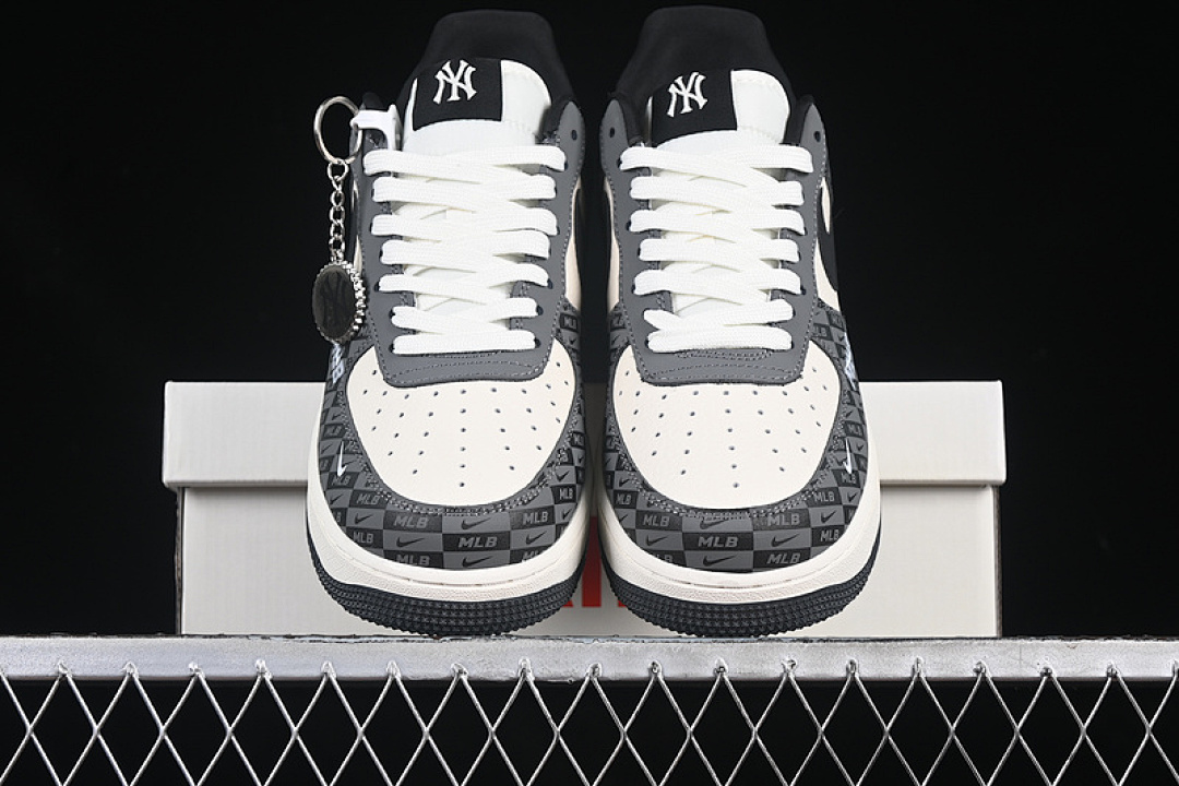 Nike [DF0188-038]-[AIR FORCE 1 07 LOW MLB WHITE/BLACK/GREY]-[WOMAN:36-39]-[MAN:40-45] - Image 13