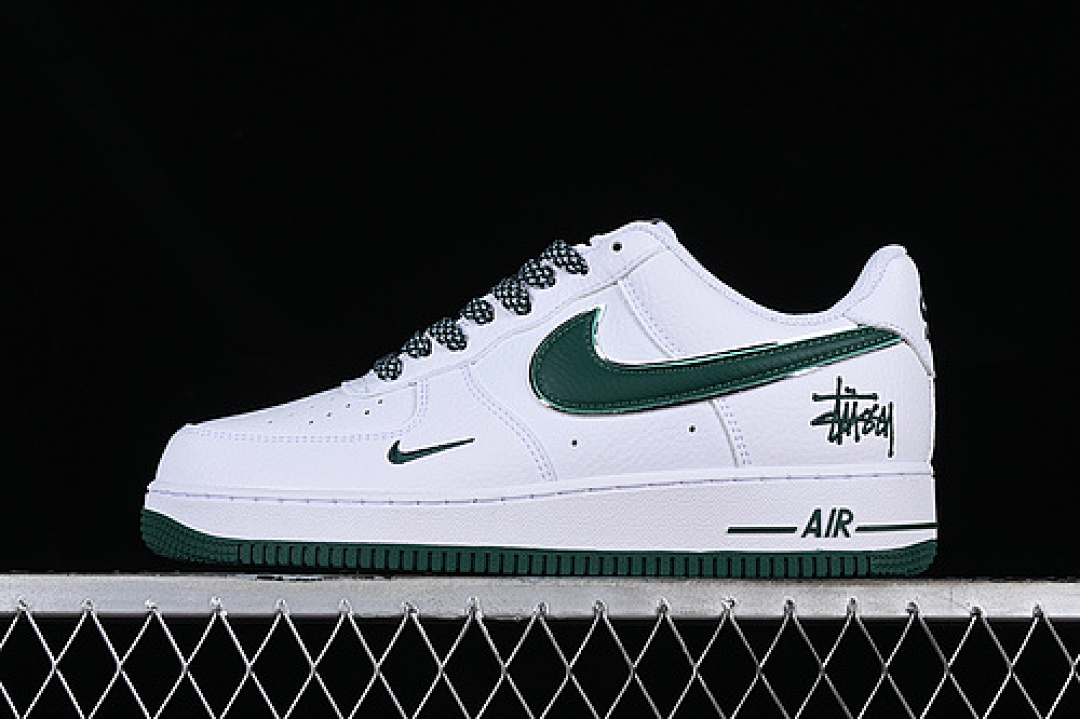 Nike [CW2288-111]-[AIR FORCE 1 07 LOW BLACK/WHITE/GREEN]-[WOMAN:36-39]-[MAN:40-45], photo 1