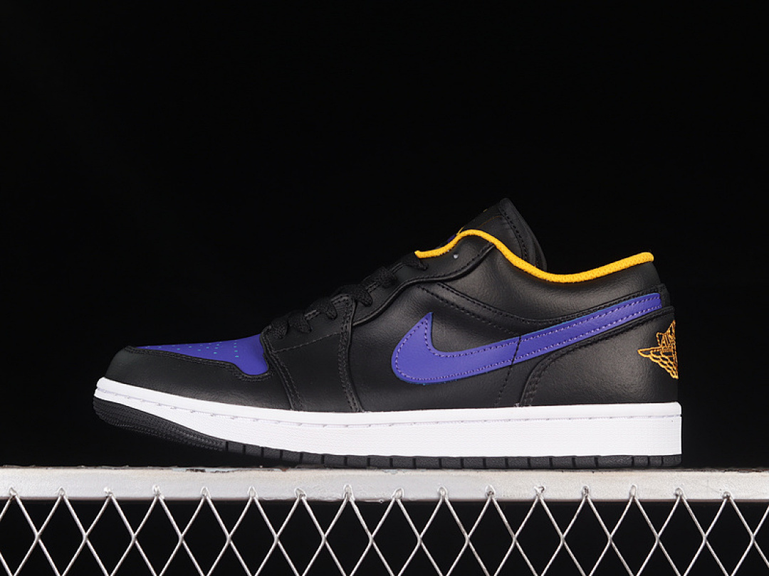 Jordan AIR Jordan 1 LOW BLACK/DARK CONCORD/TAXI · 553558-075, photo 1