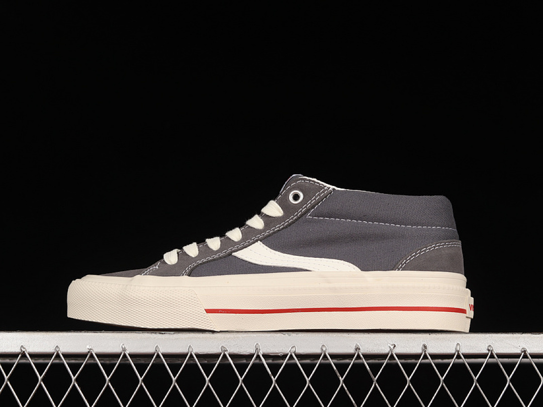 On Running [V223NY081203]-[VISION X ODD CIRKUS ASTLEY PRO GREY/GREY/OFF WHITE]-[WOMAN:35-39]-[MAN:40-44], photo 1
