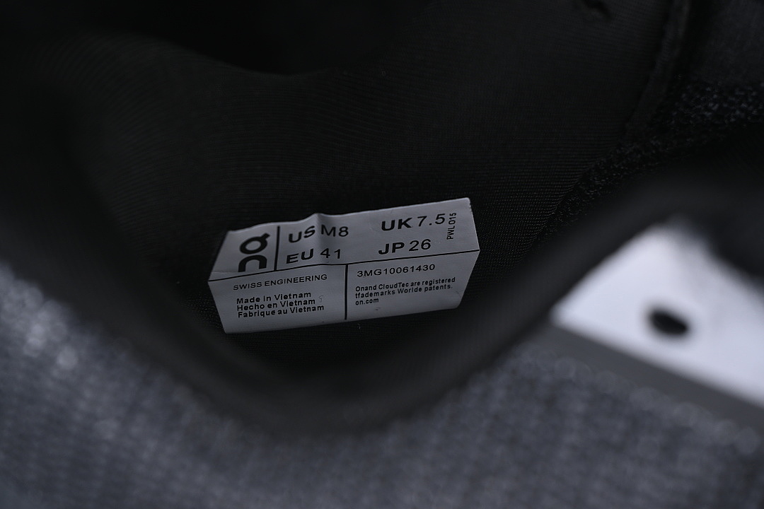 On Running [ON CLOUDMONSTER 3 HYPER ANTI SLIP RUNNING SHOES BLACK/INKINESS]-[WOMAN:36-39]-[MAN:40-46] - Image 5