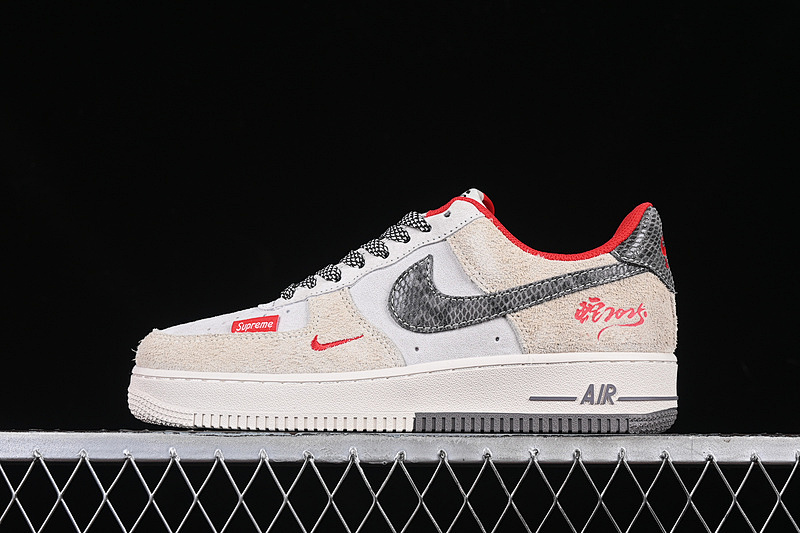 Nike Nike AIR FORCE 1 07 LOW SUPREME WHITE/GREY/RED · DM6688-010, photo 1