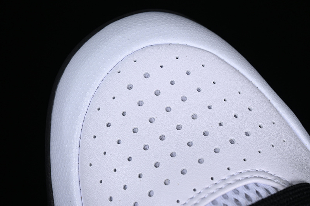 Nike [FJ9363-100]-[ZOOM KOBE 4 PROTRO MAMBACITA WHITE/WHITE/BLACK/METALLIC GOLD]-[MAN:40-48.5] - Image 9