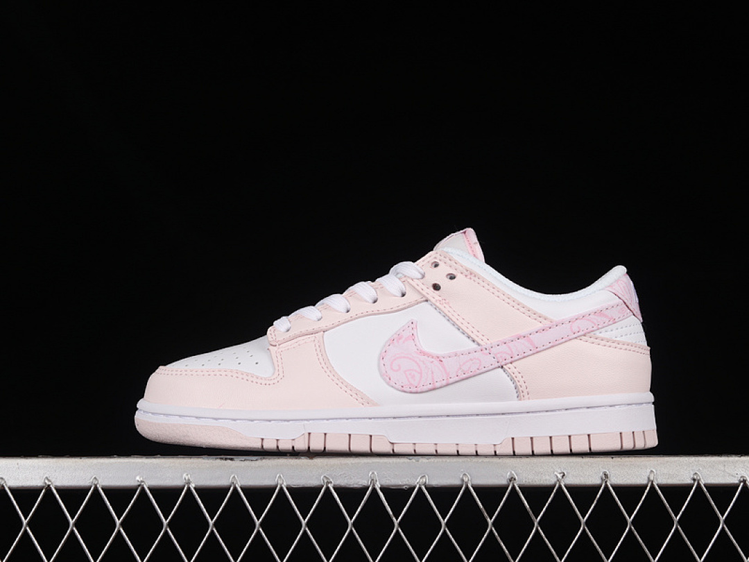 Nike DUNK LOW WHITE/MEDIUM SOFT PINK/PEARL PINK · FD1449-100, photo 1
