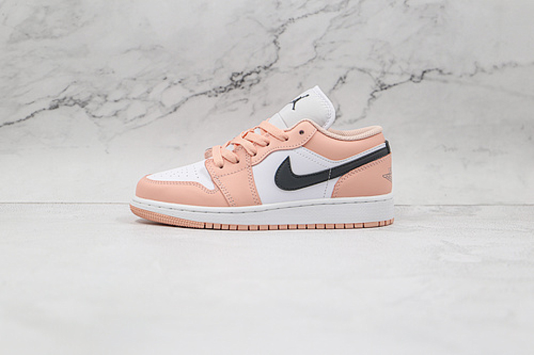 Jordan AIR Jordan 1 LOW GS LIGHT ARCTIC PINK/WHITE/BLACK · 553560-800, photo 1