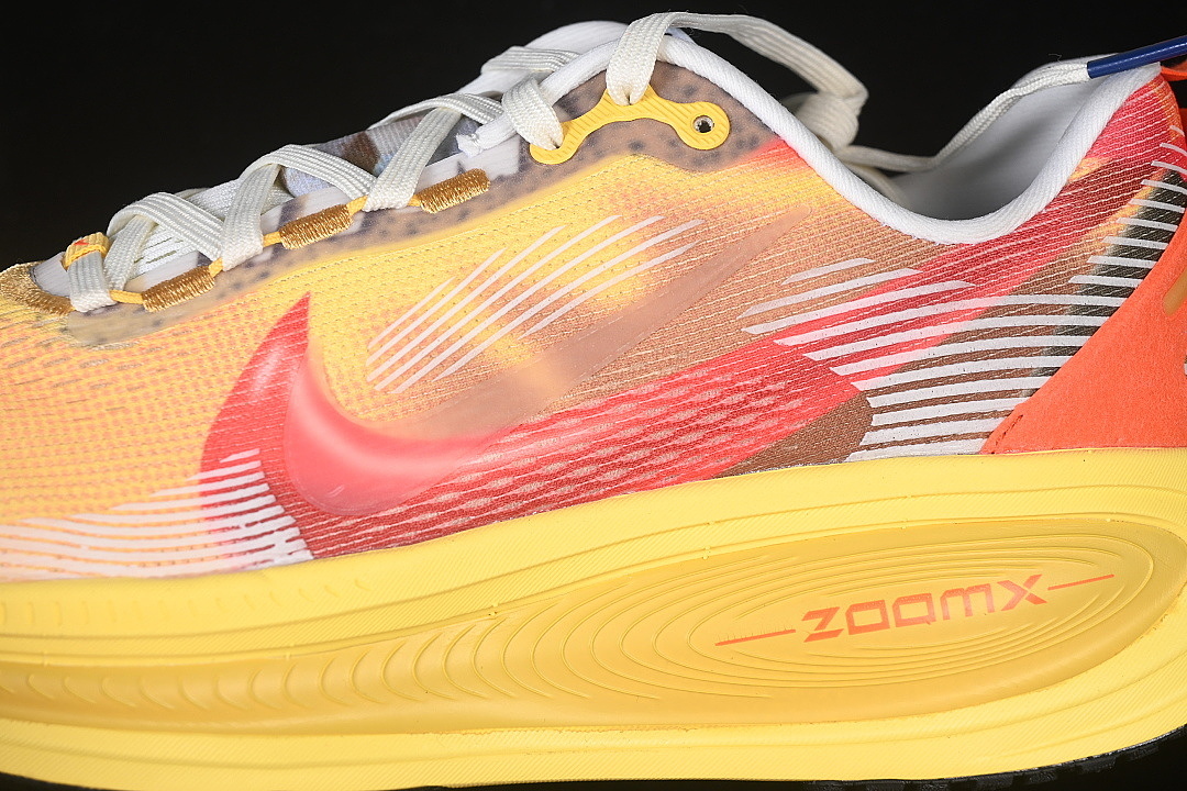 Nike [IH3576-999]-[VOMERO 18 SE MULTI-COLOR/VIVID SULFUR/DARK SULFUR/CLEAR]-[WOMAN:39]-[MAN:40-46] - Image 8