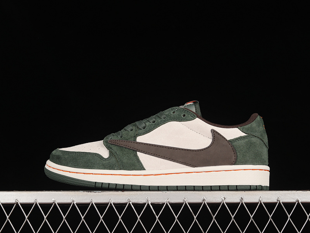Jordan [DM7866-686]-[TRAVIS SCOTT X AIR JORDAN 1 LOW OG WHITE/DARK GREEN/DARK BROWN]-[UNISEX:36-47.5], photo 1