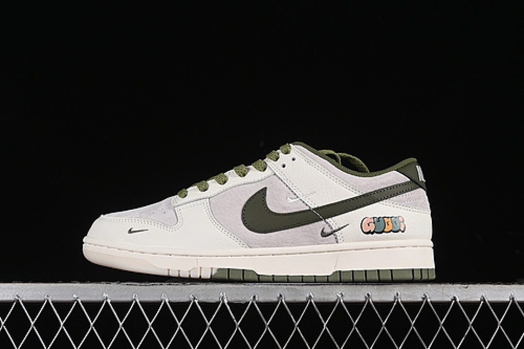 Unbranded [KK1888-002]-[SB DUNK LOW WHITE/GREY/GREEN]-[WOMAN:36-39]-[MAN:40-45], photo 1