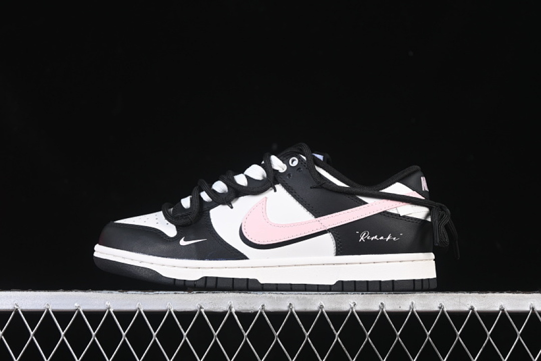 Nike SB DUNK LOW JUST DO IT WHITE/BLACK/PINK · BP0510-050, photo 1