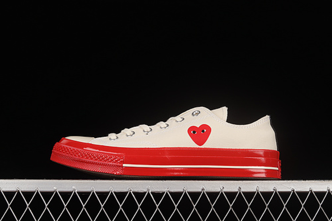 Converse [A01796C]-[COMME DES GARÇONS PLAY X CHUCK 70 LOW RED/EGRET]-[WOMAN:35-39]-[MAN:40-44], photo 1