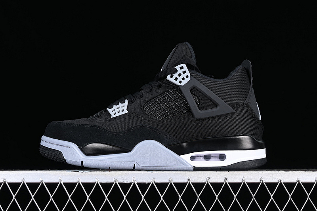 Jordan AIR Jordan 4 RETRO BLACK/WHITE/FIRE RED/LIGHT STEEL GREY · DH7138-006, photo 1