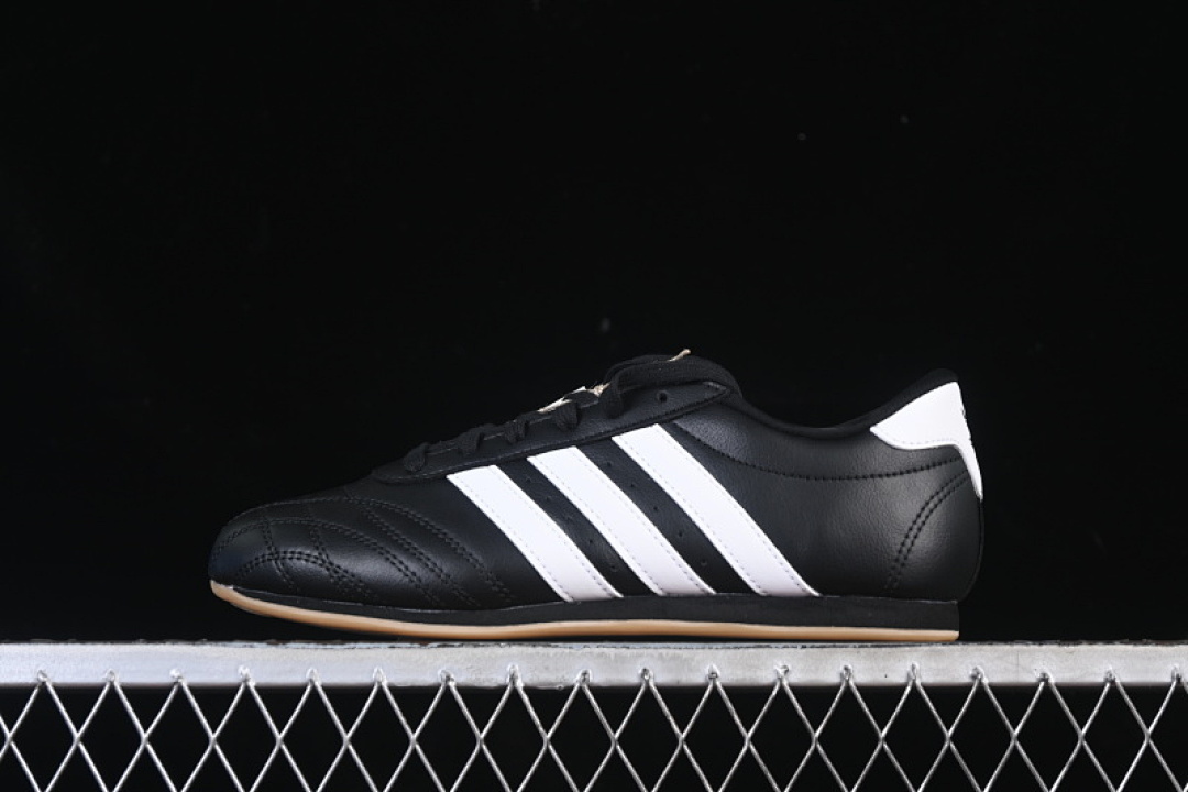 On Running [JS1193]-[ORIGINALS TAEKWONDO WHITE/BLACK]-[WOMAN:35-39]-[MAN:40-45], photo 1