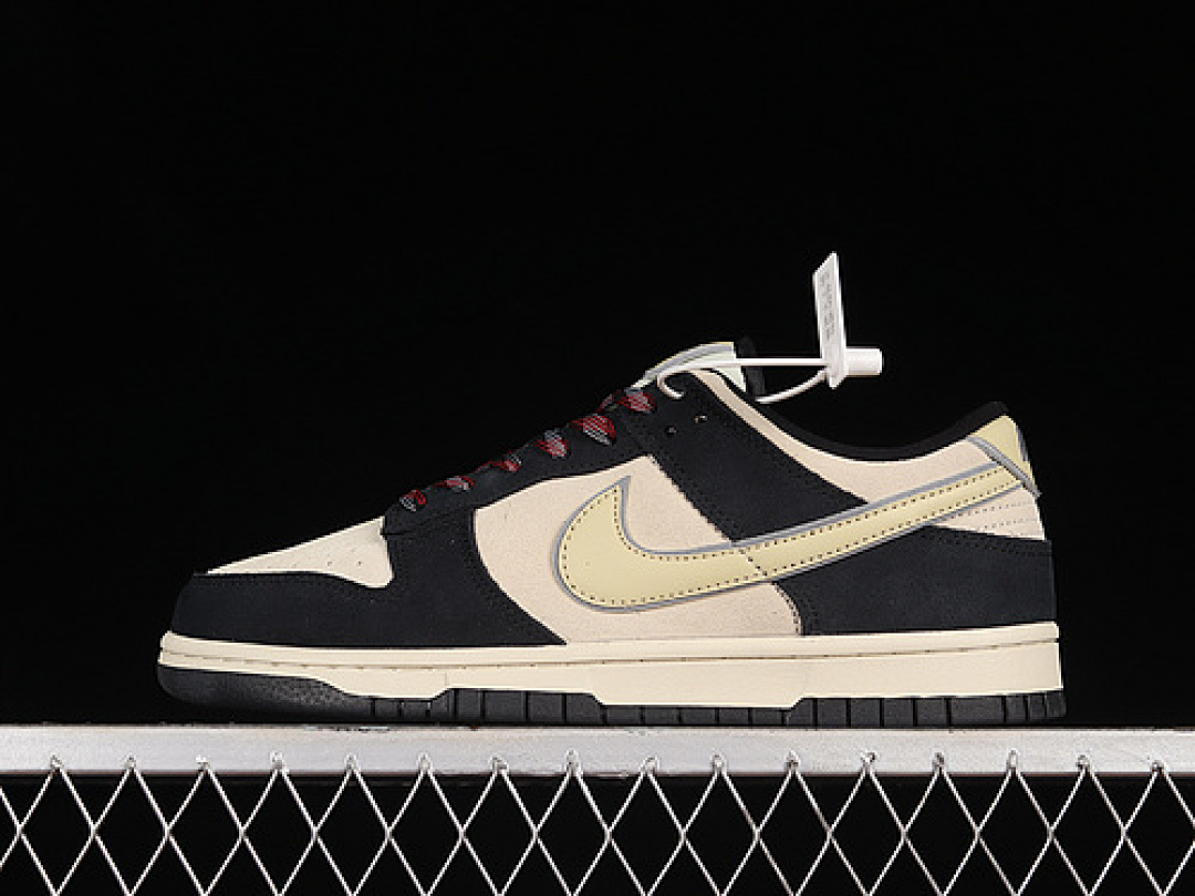 Unbranded [DV3054-001]-[SB DUNK LOW BLACK/TEAM GOLD/COCONUT MILK]-[WOMAN:36-39]-[MAN:40-45], photo 1