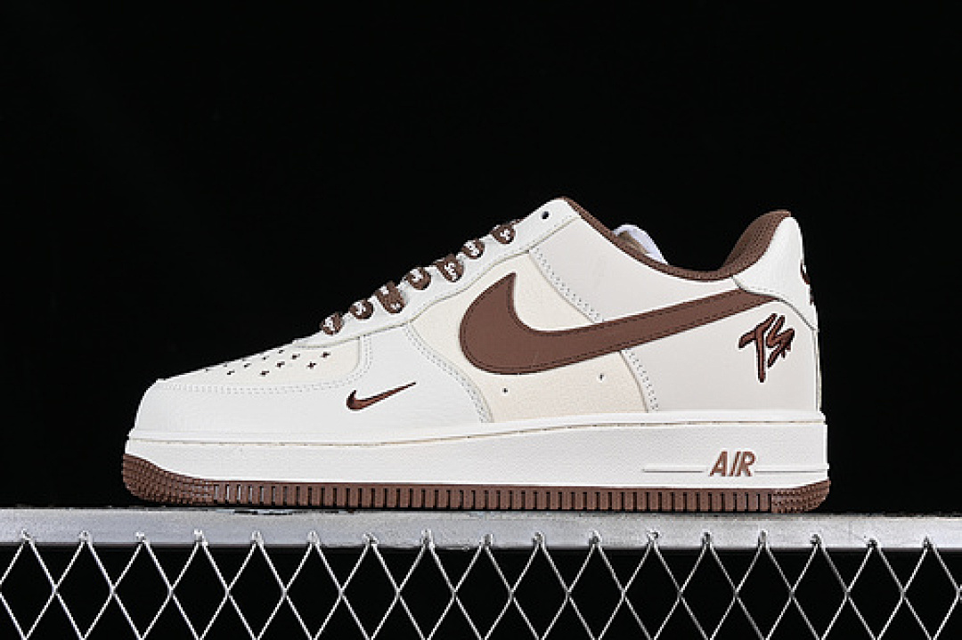 Nike [PF9055-755]-[AIR FORCE 1 07 LOW WHITE/GREY/BROWN]-[WOMAN:36-39]-[MAN:40-45], photo 1