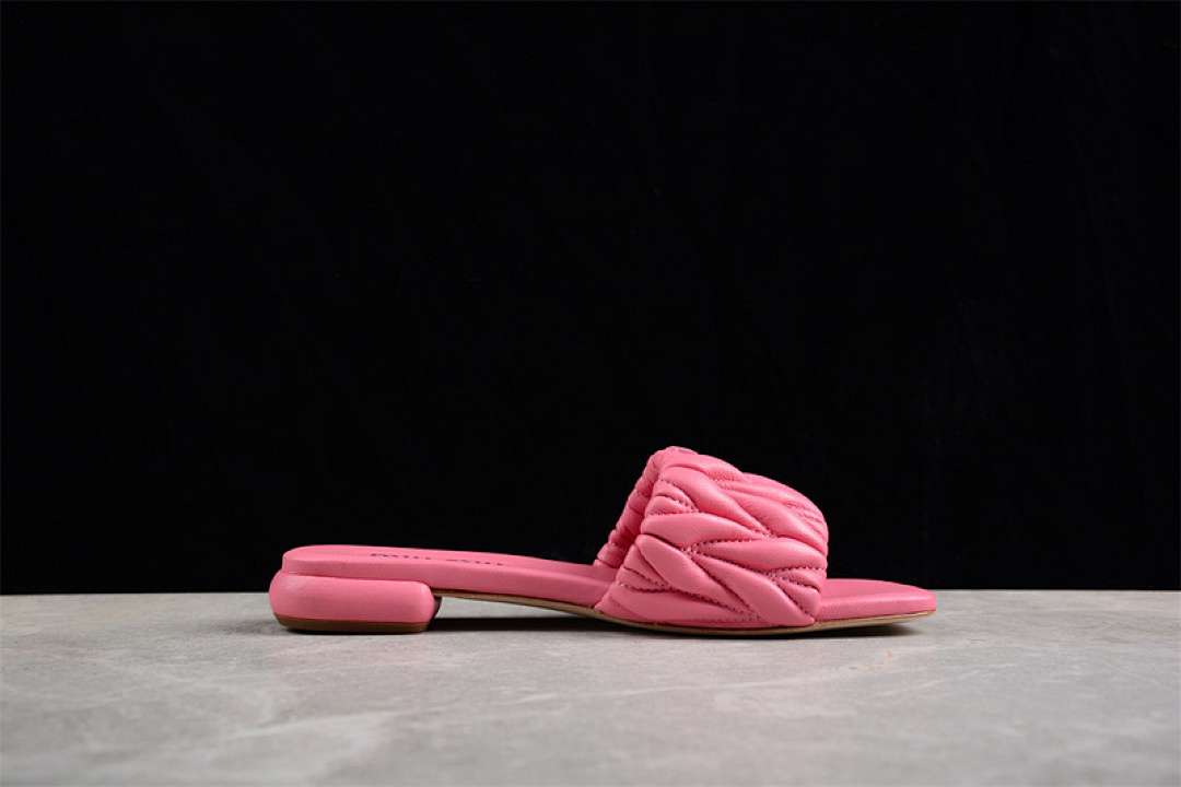 Unbranded [𝑴𝒊𝒖𝑴𝒊𝒖 SNGG RED]-[WOMAN:35-39] - Image 7