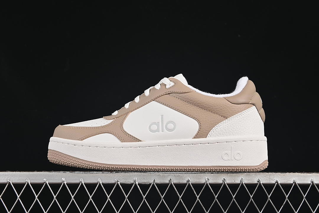 Unbranded [RECOVERY MODE BEST SELLING CASUAL SNEAKERS BROWN/WHITE]-[WOMAN:35-39]-[MAN:40-46], photo 1