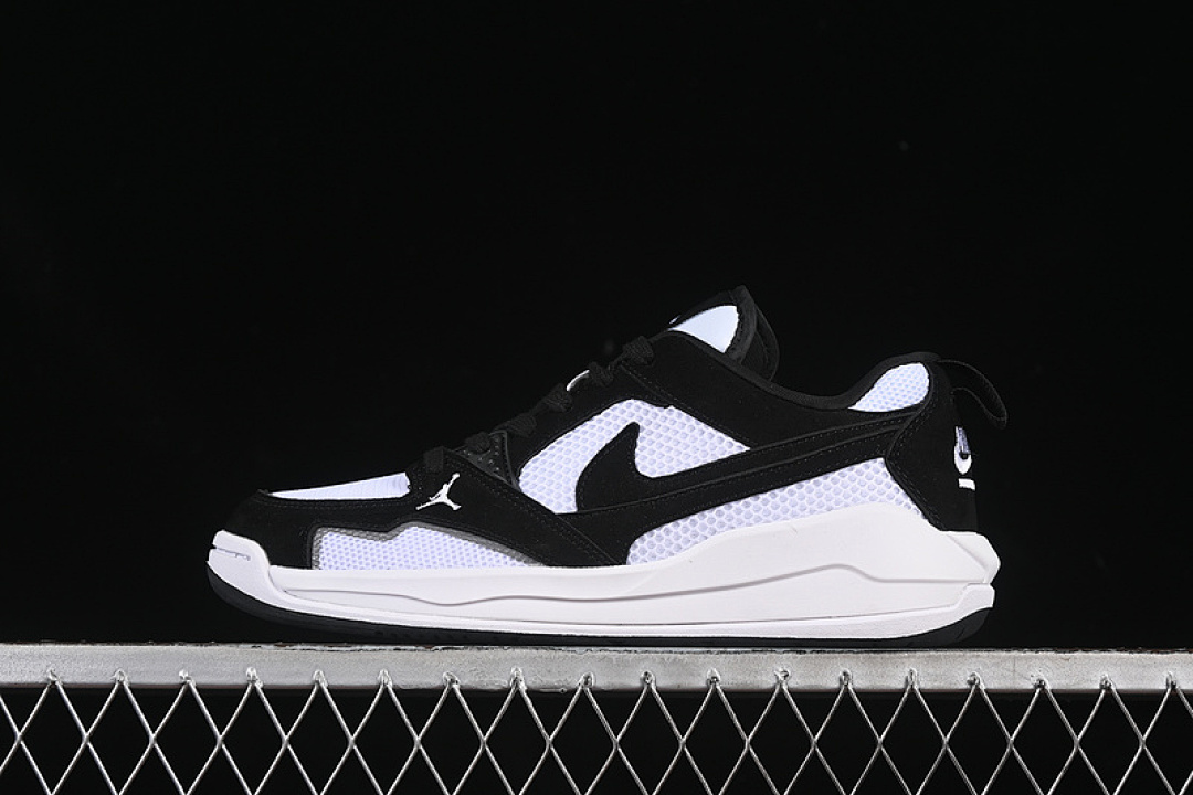 Jordan AIR Jordan CMFT ERA BLACK/WHITE · HJ6777-001, photo 1