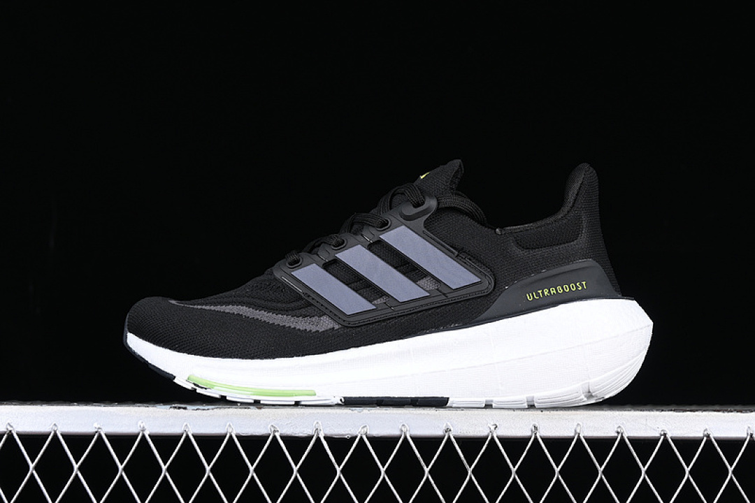 Adidas [HQ6339]-[ADIDAS ULTRABOOST LIGHT 23 CORE BLACK/GREY SIX/CLOUD WHITE]-[WOMAN:36-39]-[MAN:40-45], photo 1
