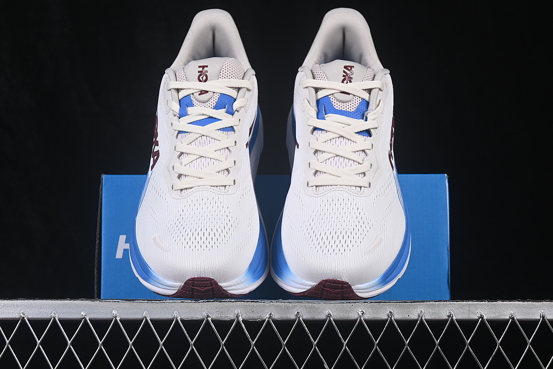 On Running [1176572-SCCG]-[ONE ONE CLIFTON 11 WHITE/BLUE]-[MAN:40-45] - Image 13