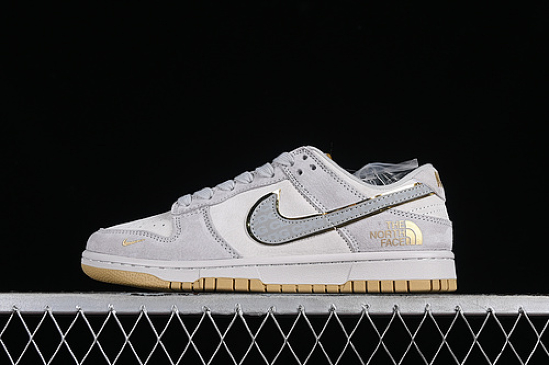 Comme des Garcons [DQ1098-337]-[DUNK LOW SB CDG WHITE/GREY/GOLD]-[WOMAN:36-39]-[MAN:40-45], photo 1