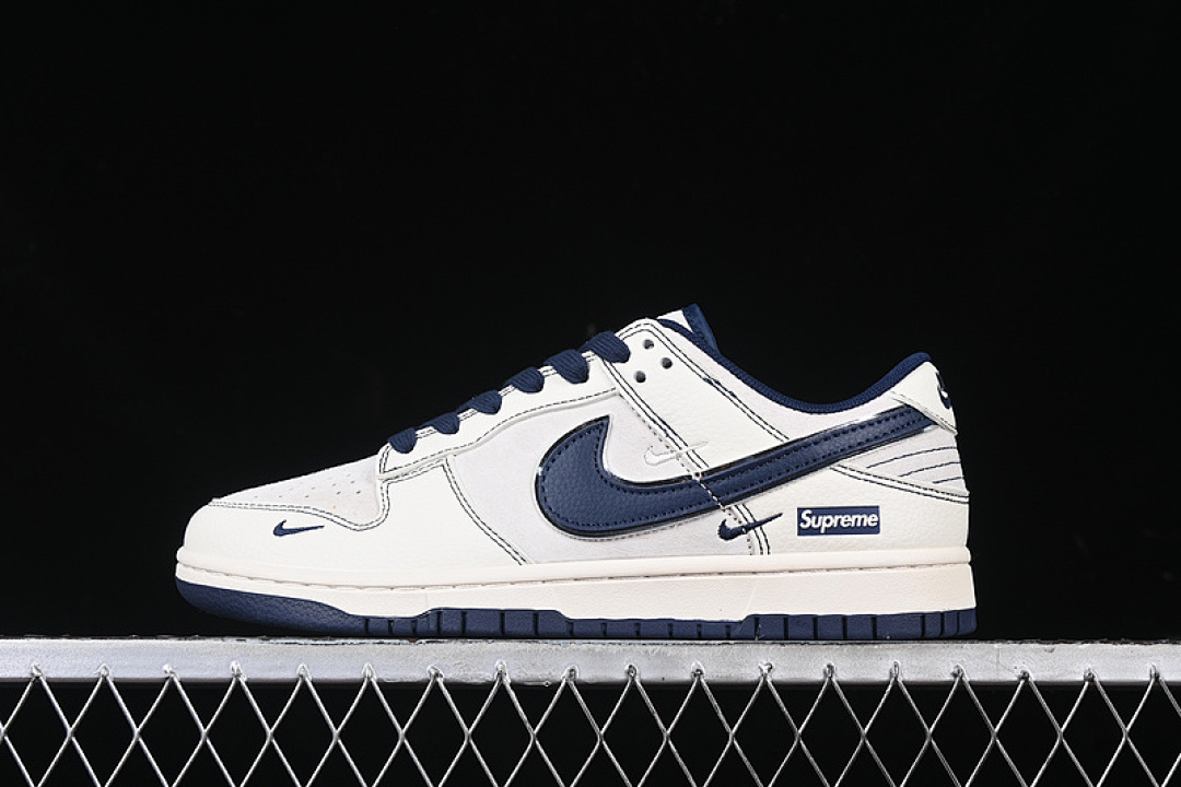 Supreme [XX3168-301]-[SB DUNK LOW SUPREME WHITE/BLUE]-[WOMAN:36-39]-[MAN:40-45], photo 1