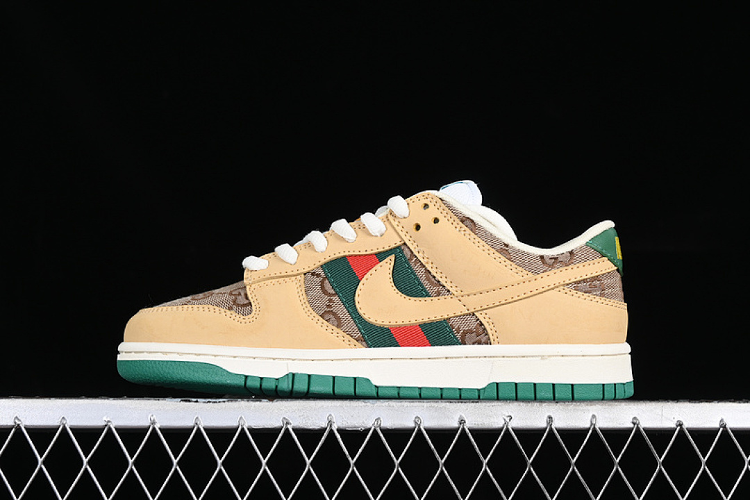Unbranded [XH1733-003]-[SB DUNK LOW X GU*CCI BROWN/GREEN/RED]-[WOMAN:36-39]-[MAN:40-46], photo 1