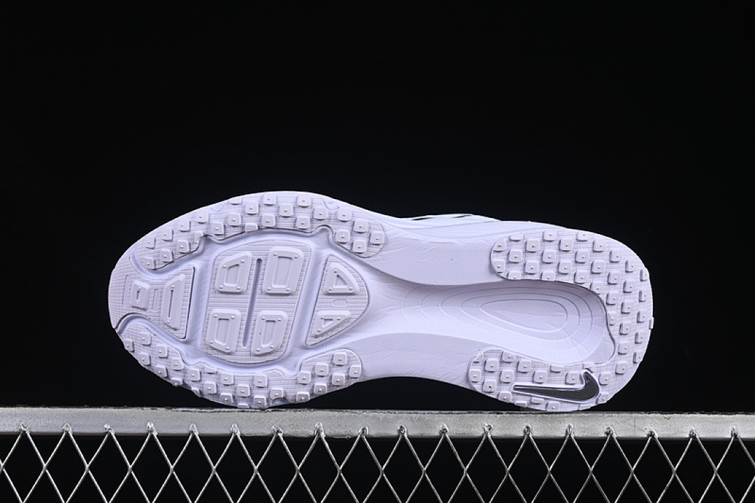 Nike [HM6803-809]-[AIR ZOOM VOMERO 18 WHITE/BLACK]-[WOMAN:36-39]-[MAN:40-46] - Image 15
