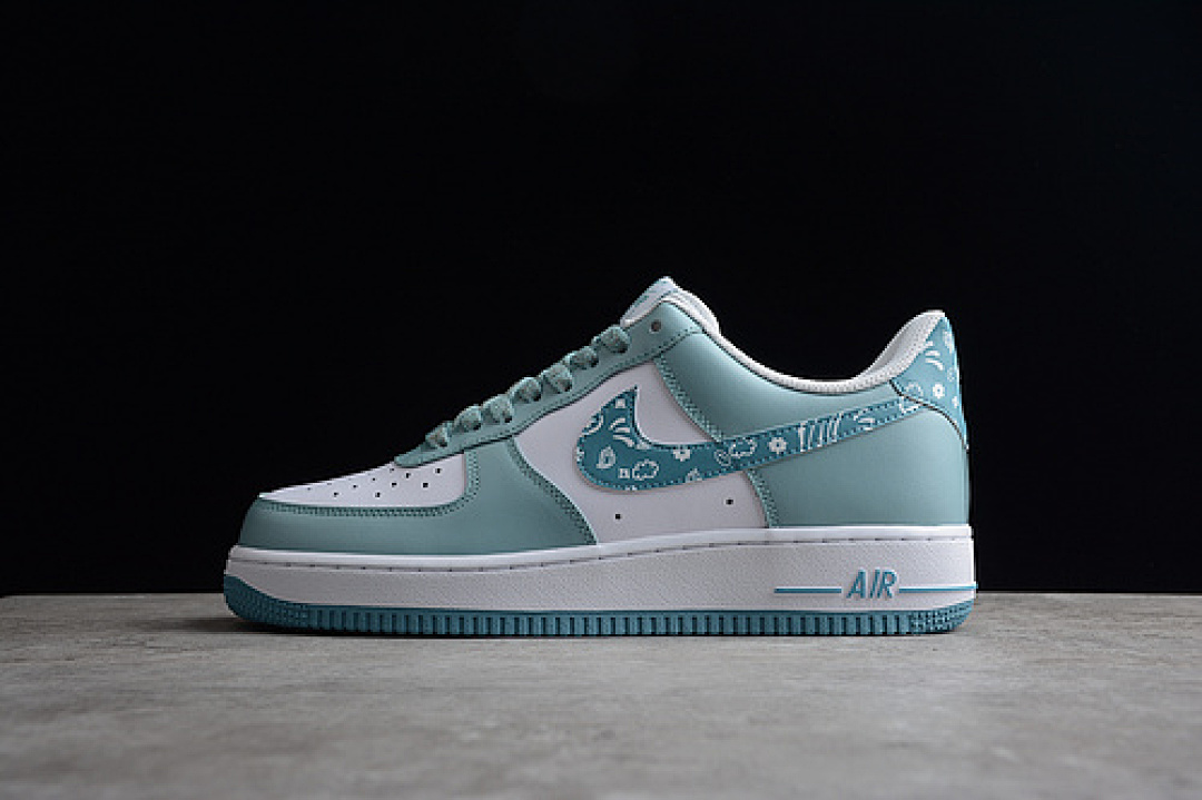 Nike [XM9612-092]-[AIR FORCE 1 07 LOW GREEN/BLUE PAISLEY/WHITE]-[WOMAN:36-39]-[MAN:40-45], photo 1