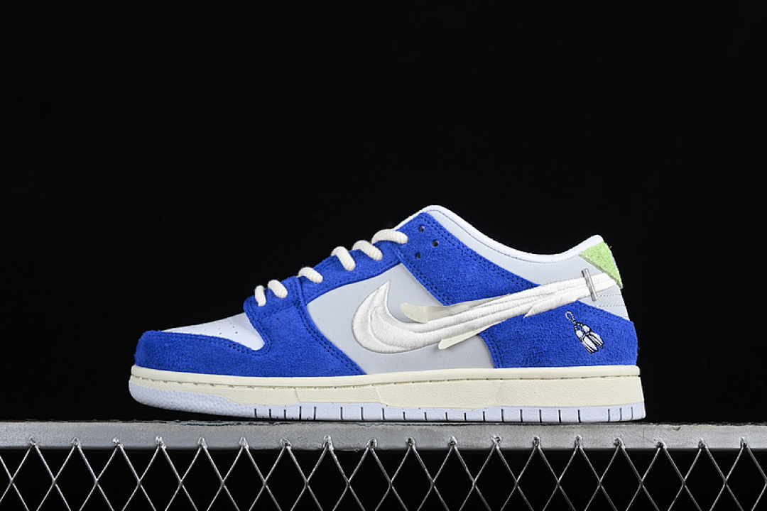 Nike APRIL SKATEBOARDS X SB DUNK LOW TURBO GREEN/METALLIC SILVER/TURBO GREEN · FD2562-400, photo 1