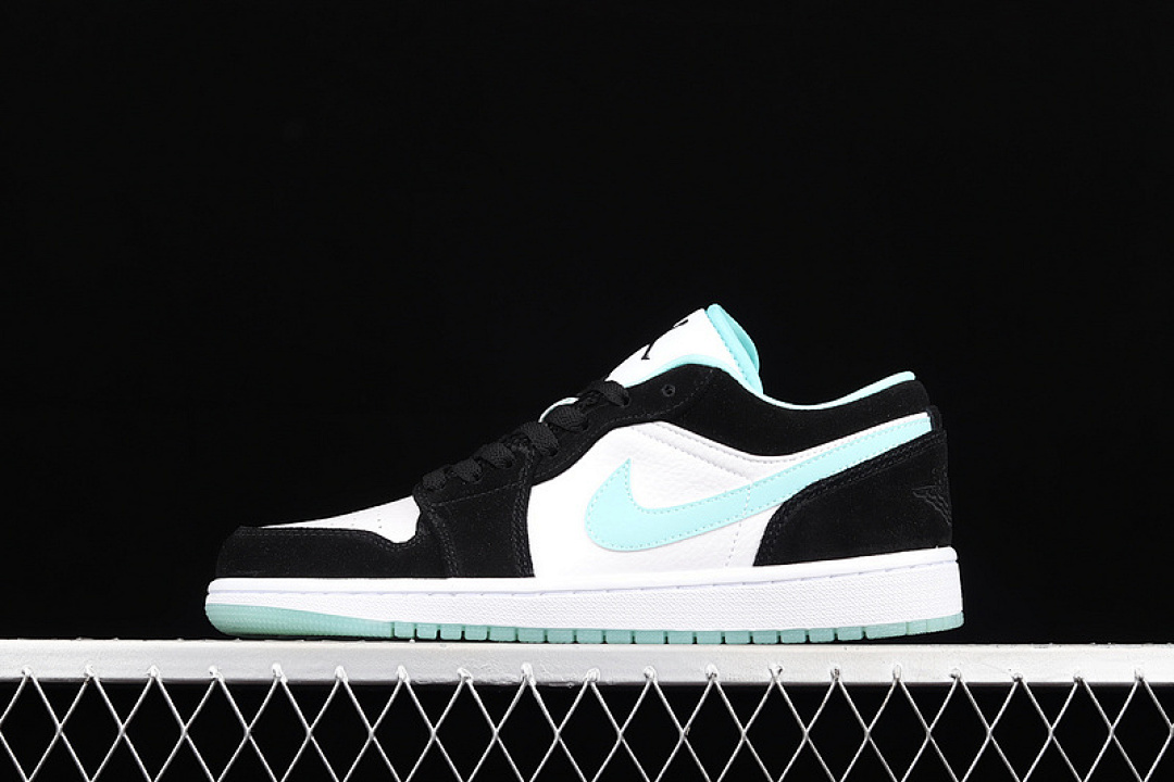Jordan [CQ9828-131]-[AIR JORDAN 1 LOW WHITE/BLACK/ISLAND GREEN]-[WOMAN:36-39]-[MAN:40-46], photo 1
