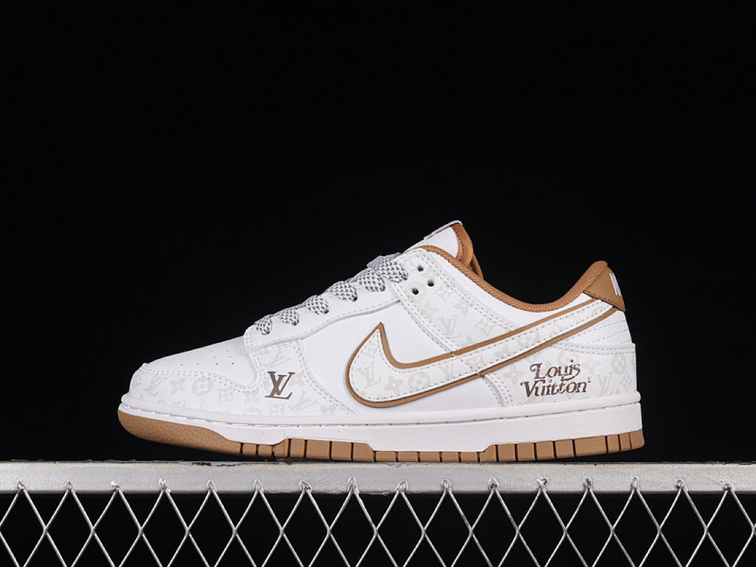 Unbranded [XD6188-002]-[SB DUNK LOW L*V WHITE/KHAKI]-[WOMAN:36-39]-[MAN:40-45], photo 1