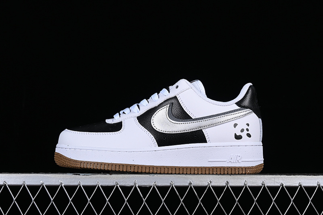 Nike Nike AIR FORCE 1 07 LOW WHITE/BLACK/SILVER · DX6065-101, photo 1