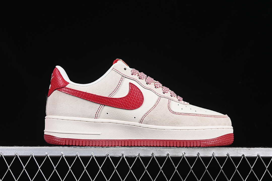 Nike [HH7518-032]-[AIR FORCE 1 07 LOW SUPREME WHITE/BEIGE/RED]-[WOMAN:36-39]-[MAN:40-45] - Image 16