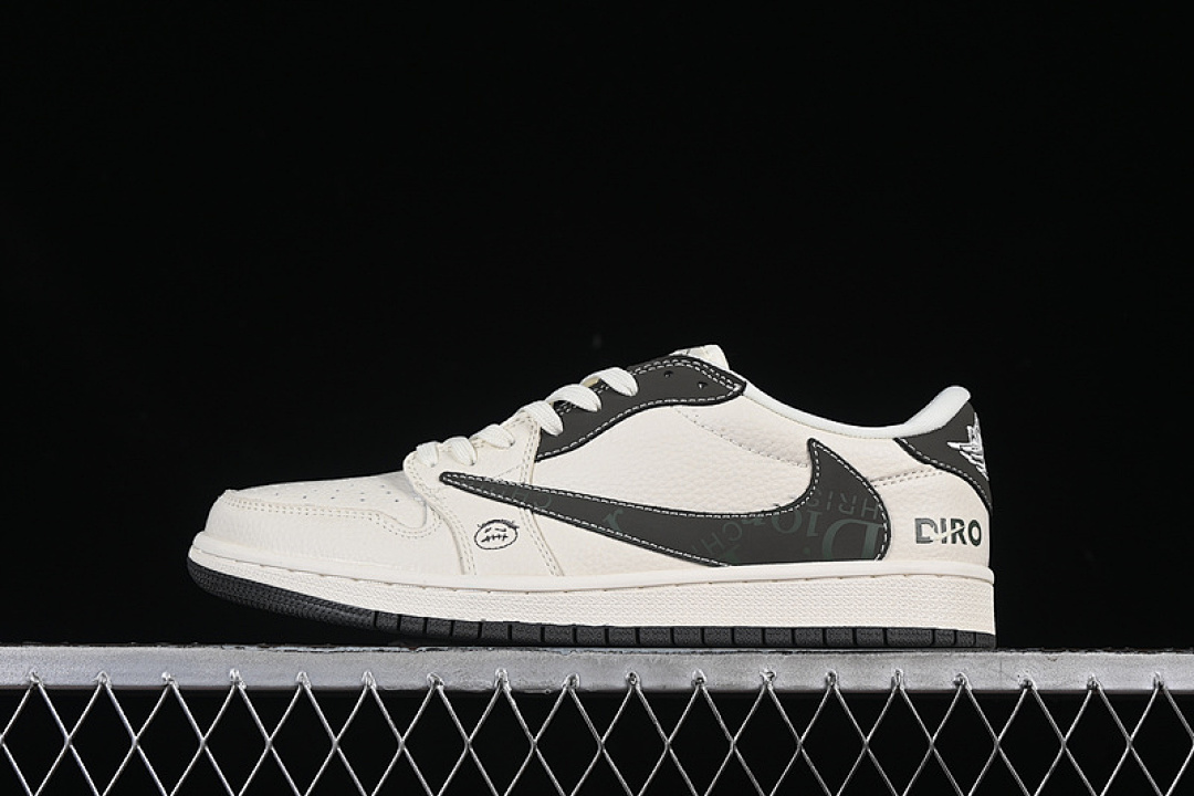 Jordan TRAVIS SCOTT X FRAGMENT DESIGN AIR Jordan 1 LOW OG SP WHITE/GREY · LD2025-006, photo 1