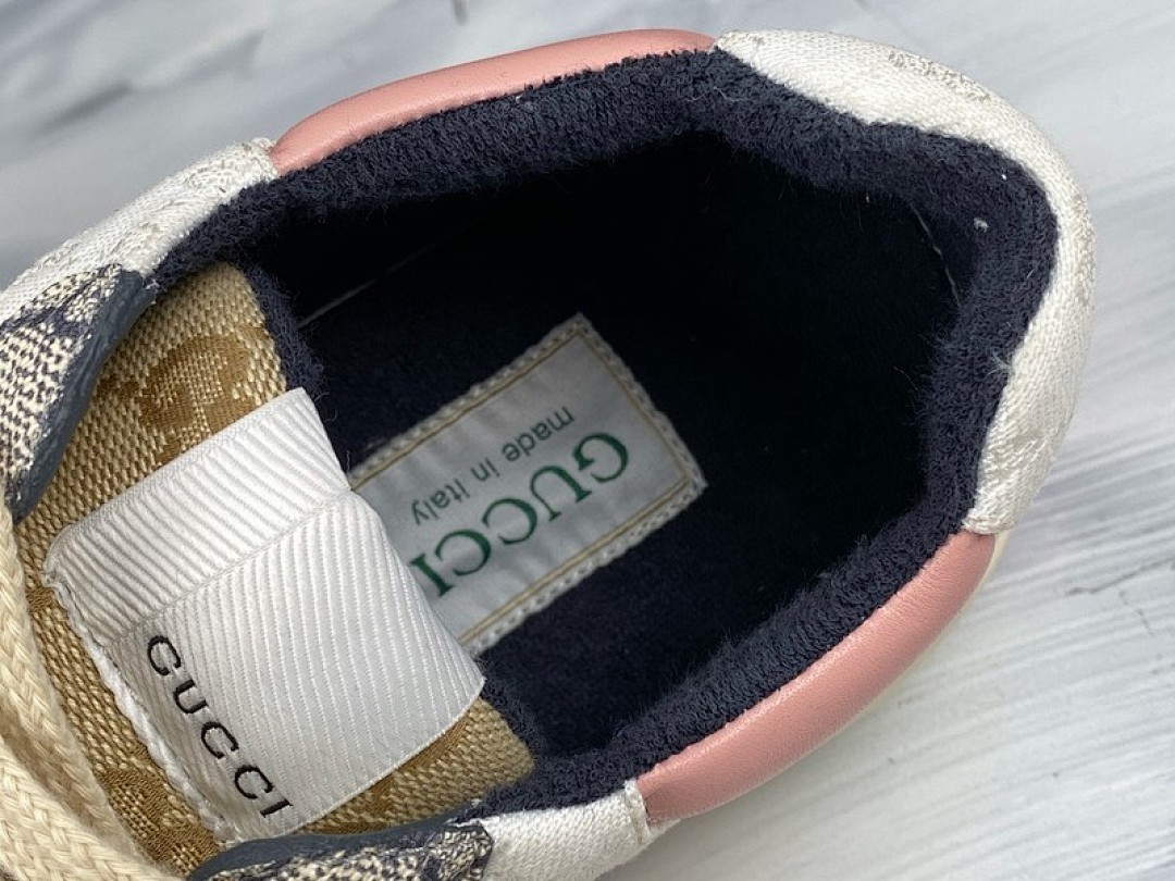 On Running [PLUS GU*CCI RHYTON SHOES WHITE/PINK/PURPLE]-[WOMAN:34-40] - Image 12