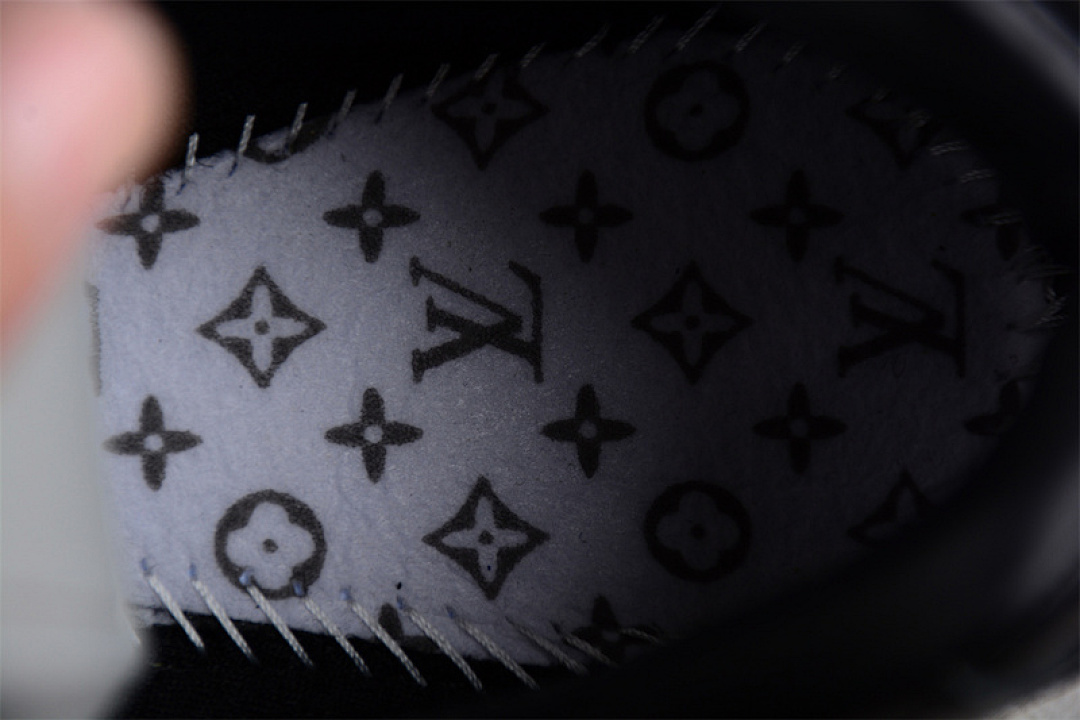 Louis Vuitton [0317174H56]-[L*V RUN AWAY SNEAKERS BLACK]-[WOMAN:36-39]-[MAN:40-45] - Image 9