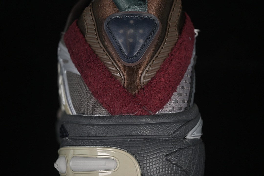 On Running [JH9009]-[SONG FOR THE MUTE X ADISTAR CUSHION TAUPE METALLIC/GRANITE/SILVER METALLIC]-[36-45] - Image 7
