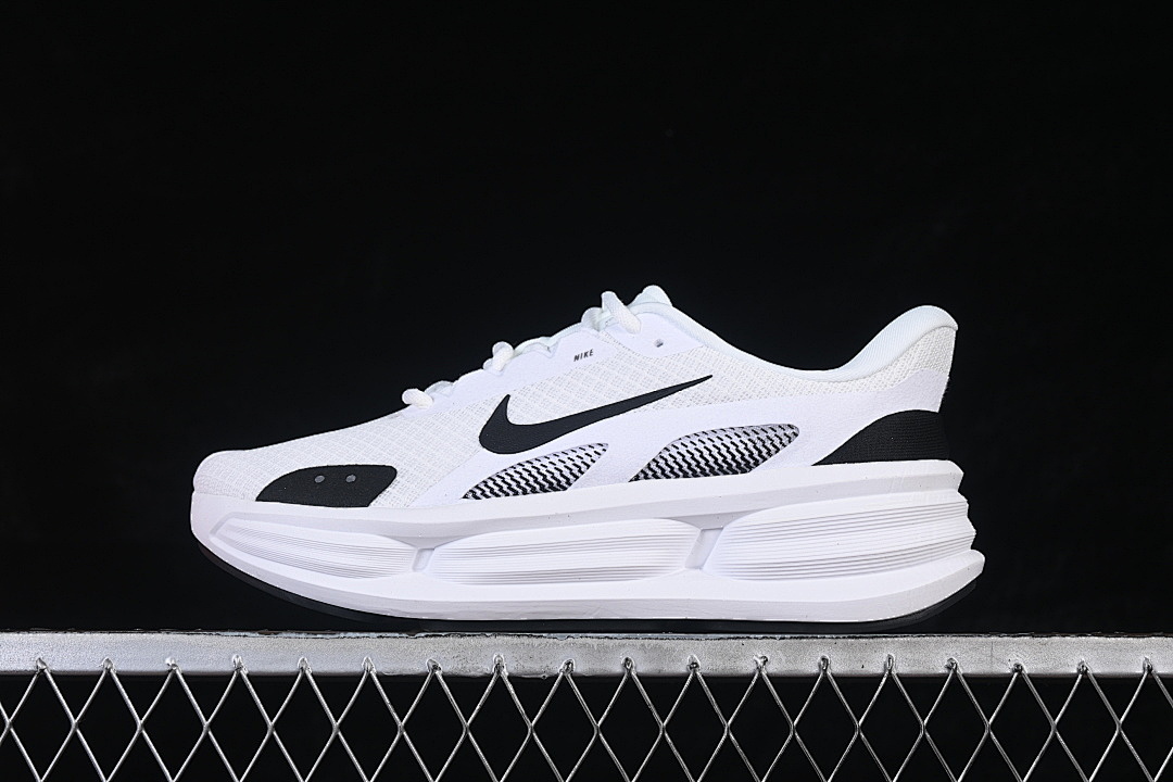 On Running [IF4997-008]-[COMFORT RIDE EASYON RUNNING SHOES WHITE/BLACK]-[WOMAN:36-39]-[MAN:40-45], photo 1
