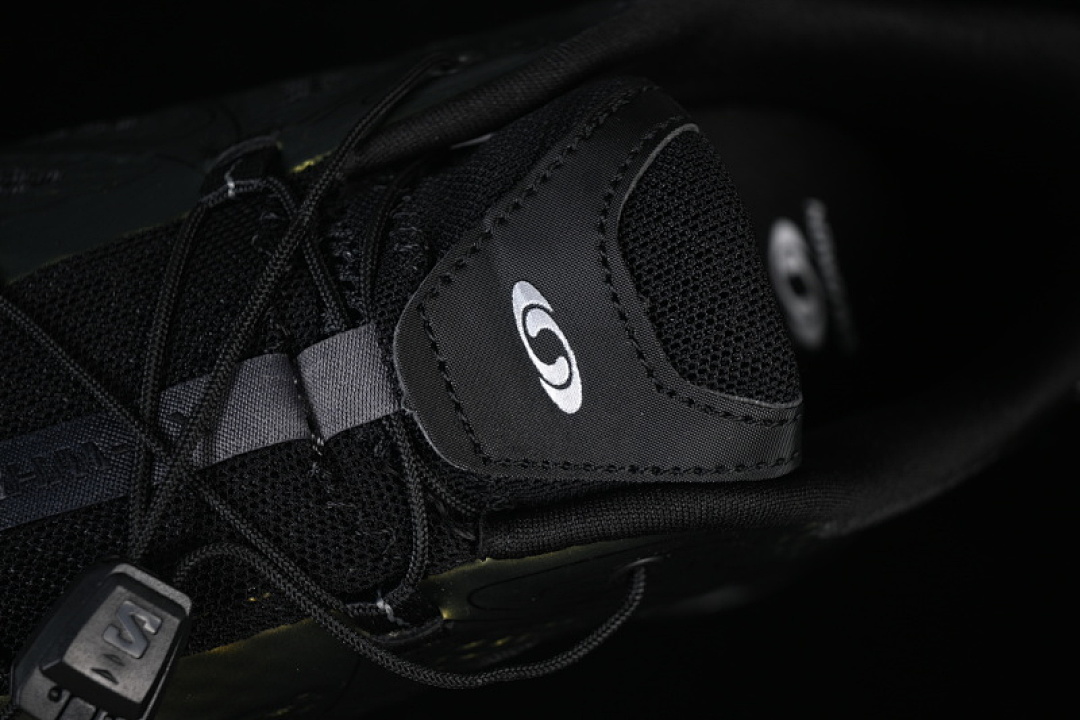On Running [478755-30]-[XT WHISPER TRAIL RUNNING SHOES ARMY GREEN/BLACK]-[WOMAN:36-39]-[MAN:40.5-46.5] - Image 8